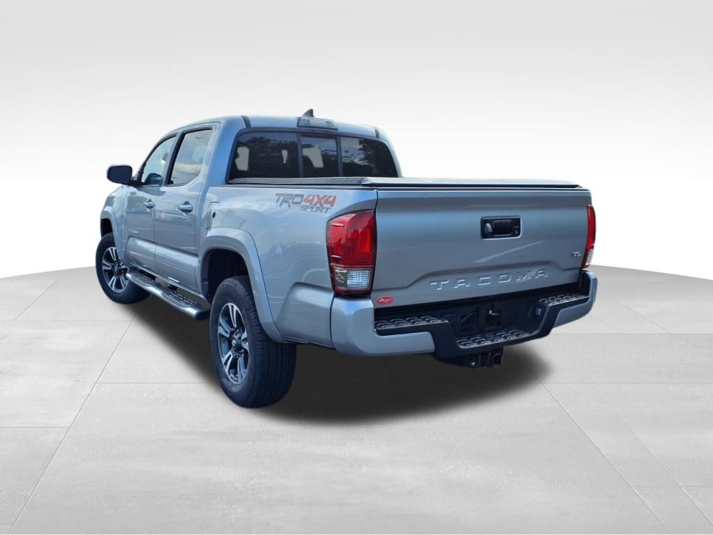 Vehicle image 7 of 30