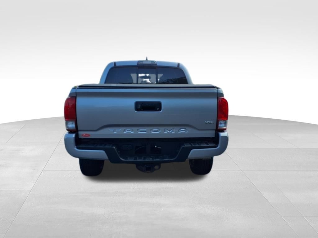 Vehicle image 6 of 30