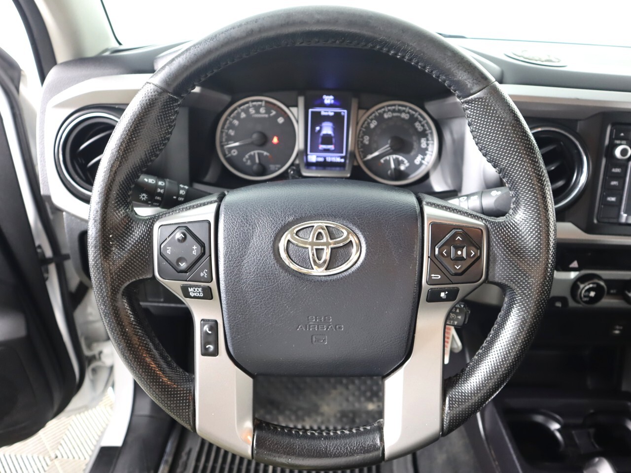Vehicle image 10 of 43