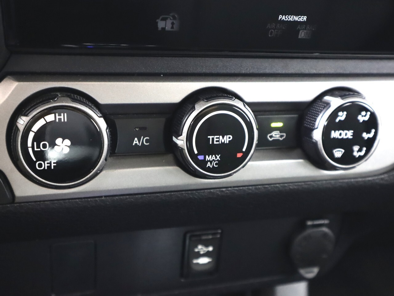 Vehicle image 20 of 43