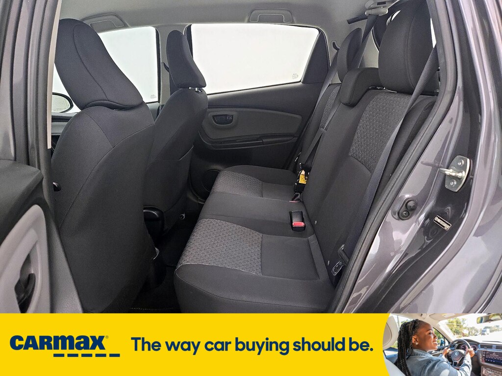 Vehicle image 23 of 27