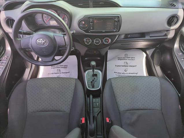 Vehicle image 17 of 32