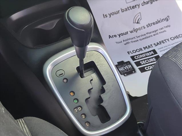 Vehicle image 12 of 32