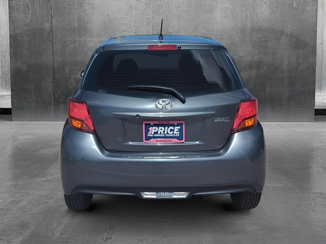 Vehicle image 30 of 32