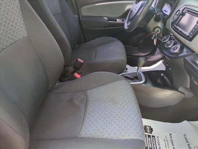 Vehicle image 19 of 32