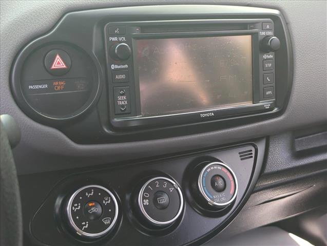 Vehicle image 13 of 32