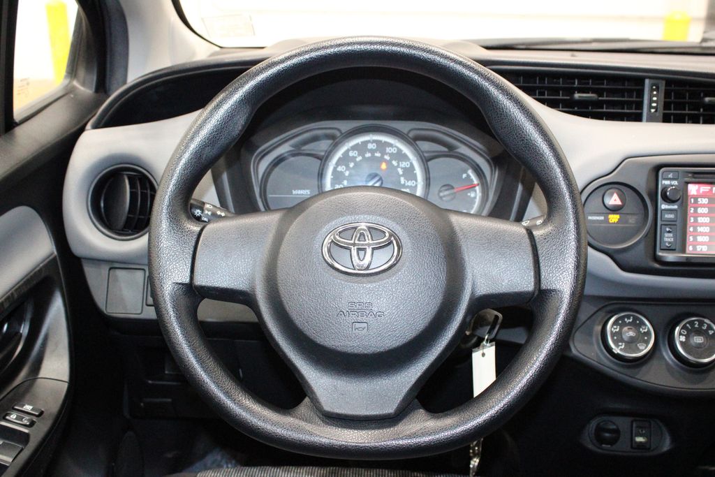 Vehicle image 28 of 36