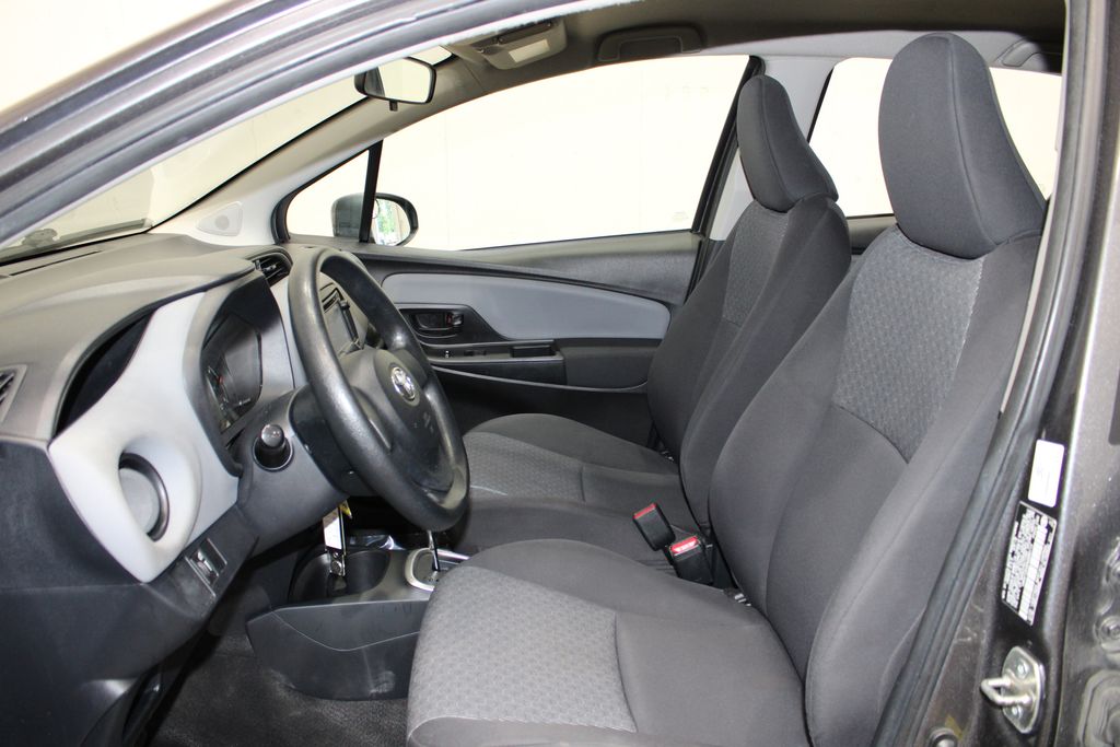 Vehicle image 11 of 36