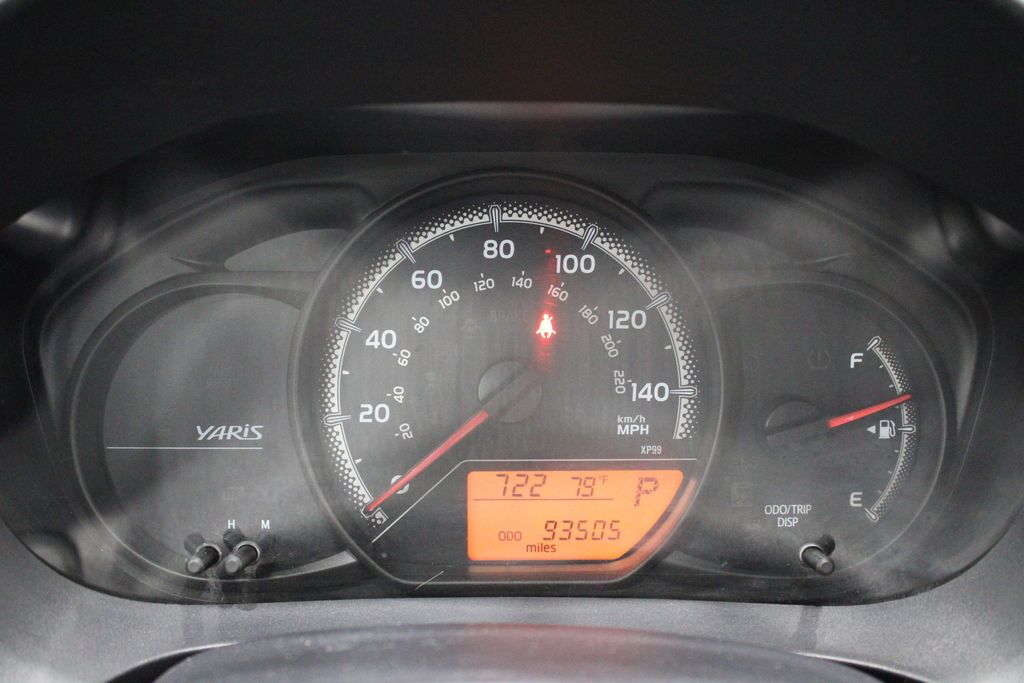Vehicle image 14 of 36