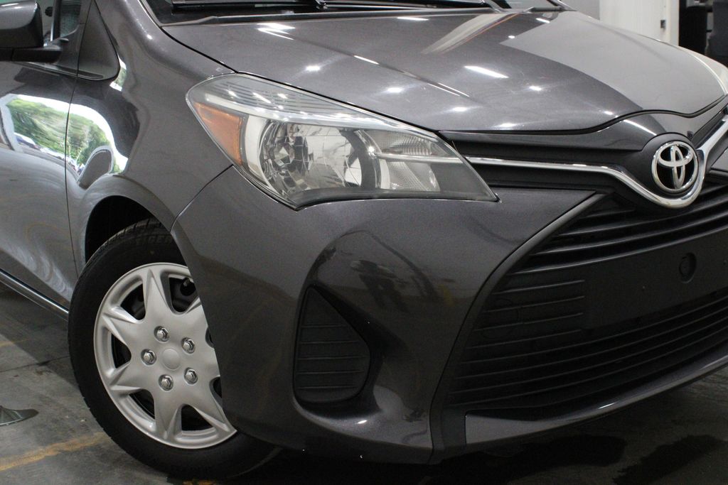 Vehicle image 25 of 36