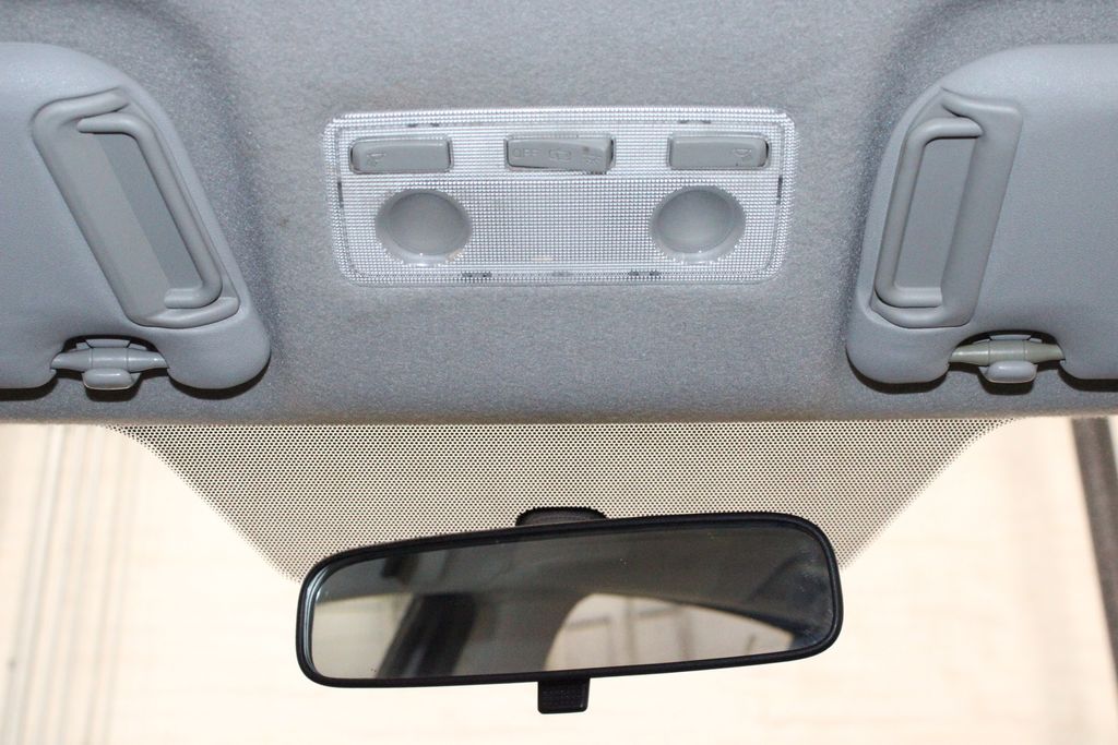Vehicle image 26 of 36