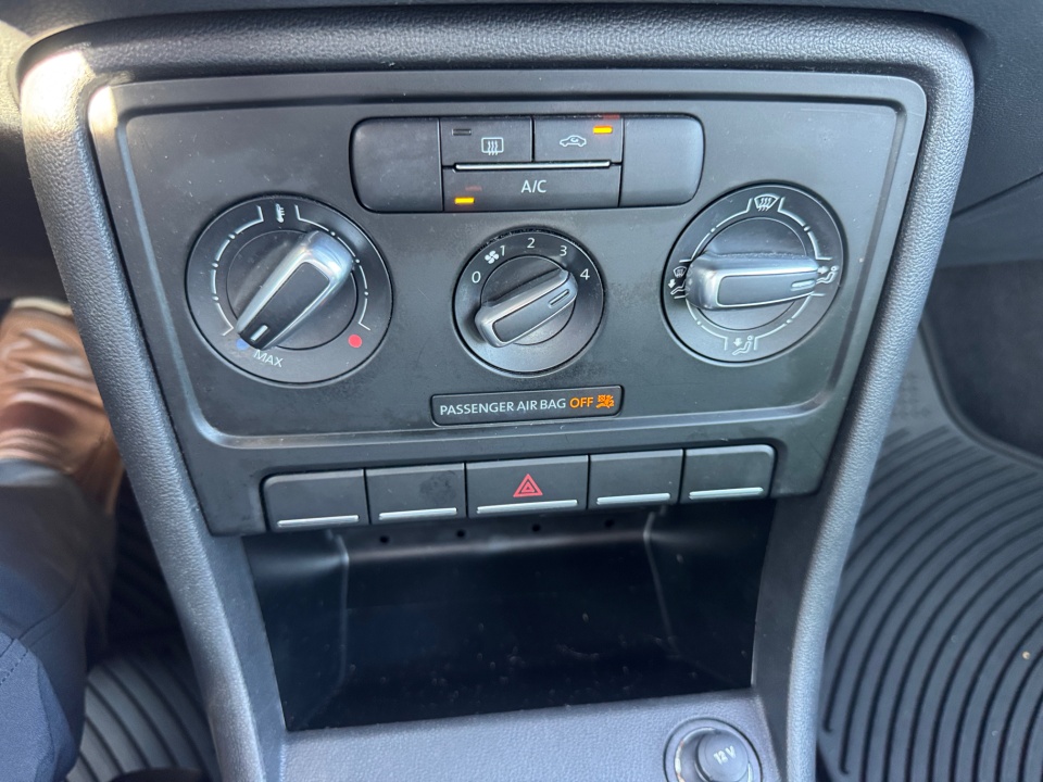 Vehicle image 35 of 36