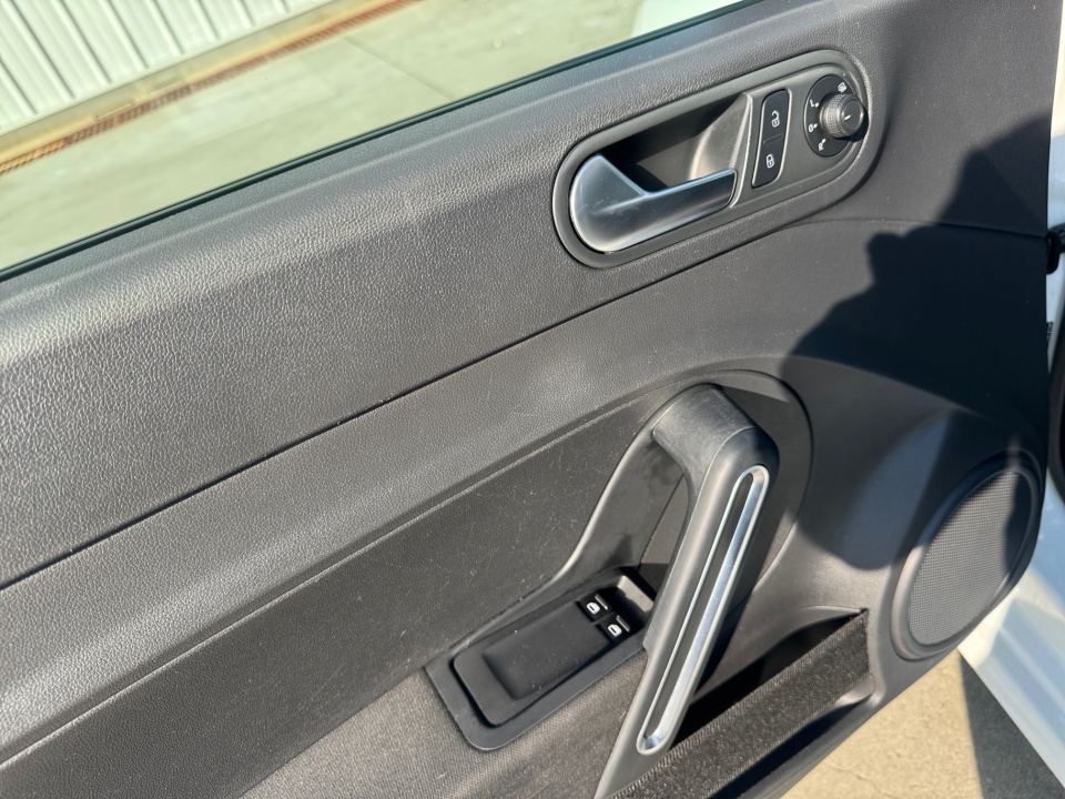 Vehicle image 28 of 36
