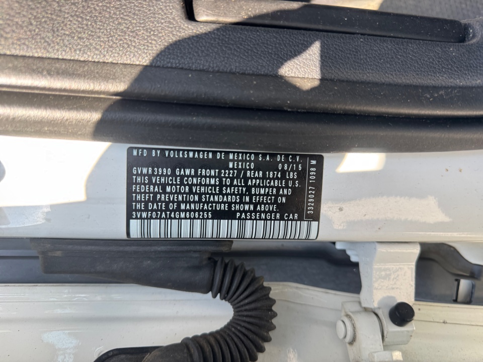 Vehicle image 32 of 36