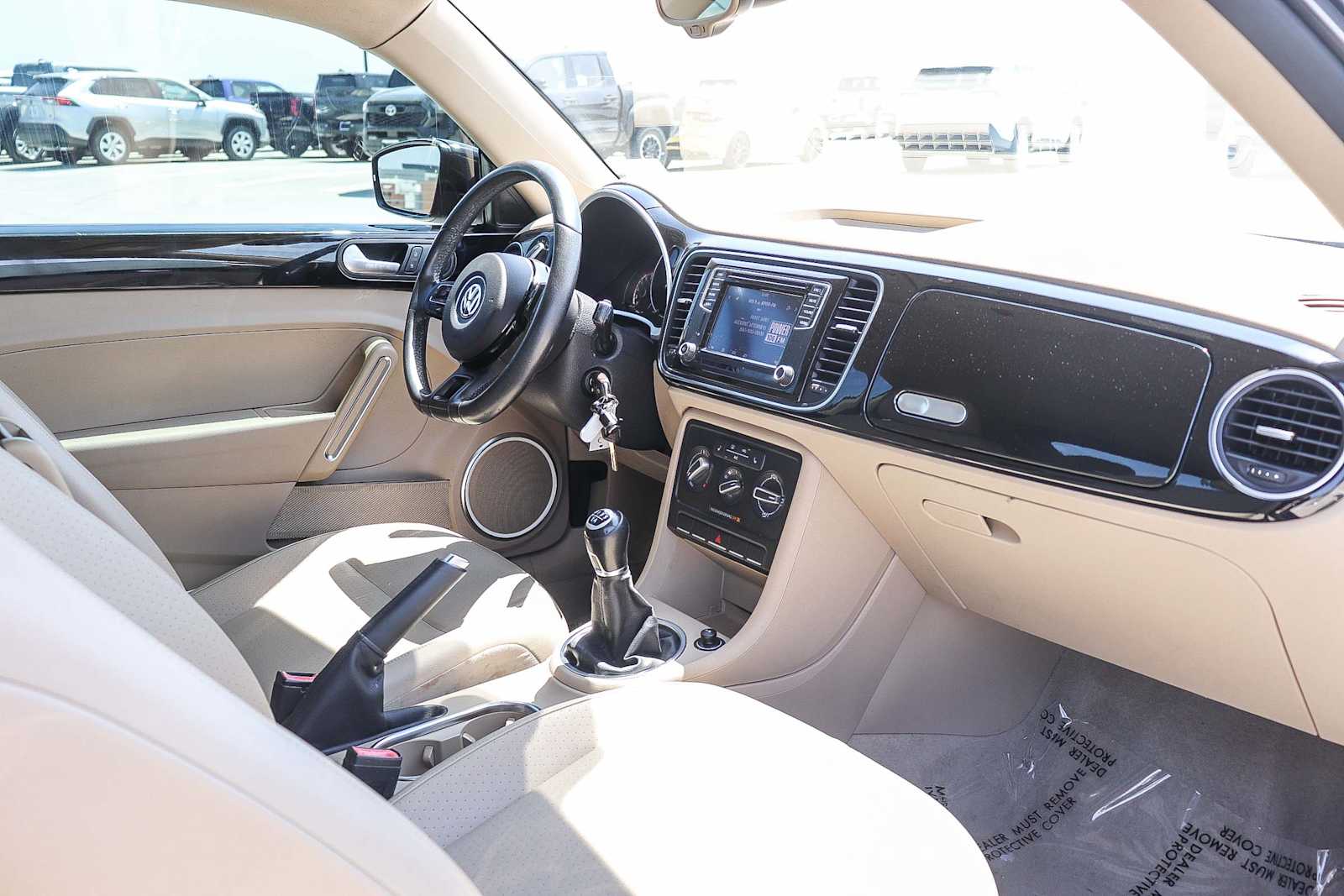 Vehicle image 14 of 21