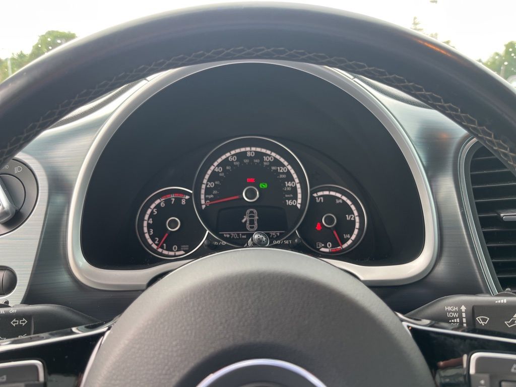 Vehicle image 14 of 23
