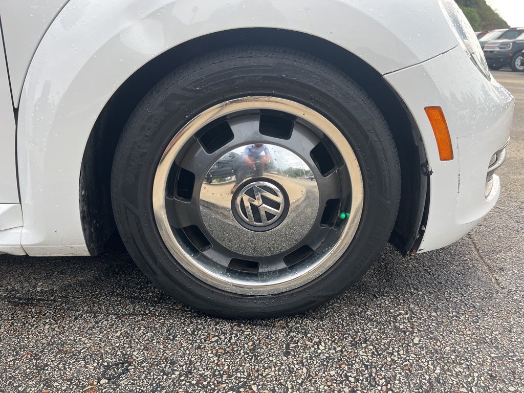 Vehicle image 10 of 23