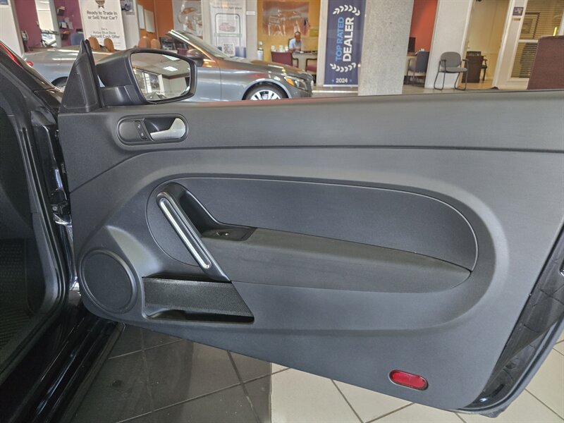 2016 Volkswagen Beetle 1.8T S Image 21 of 25