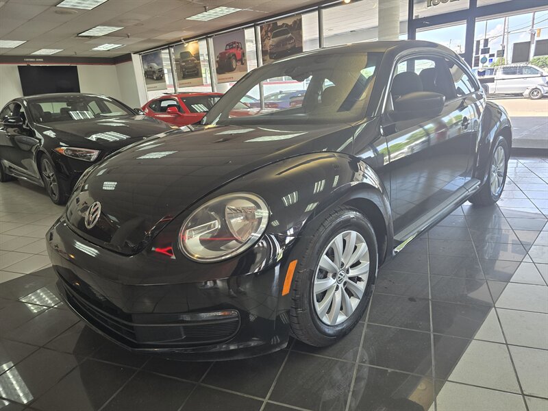 2016 Volkswagen Beetle 1.8T S Image 1 of 25