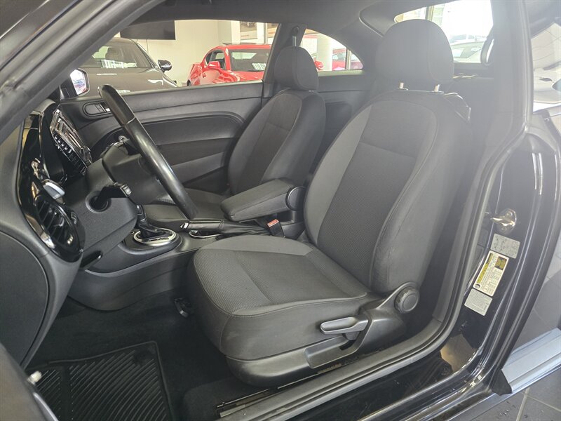 2016 Volkswagen Beetle 1.8T S Image 11 of 25