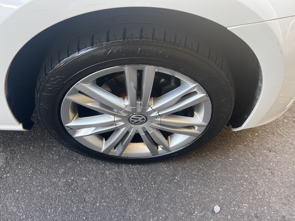 Vehicle image 19 of 22