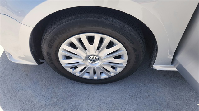 Vehicle image 9 of 31