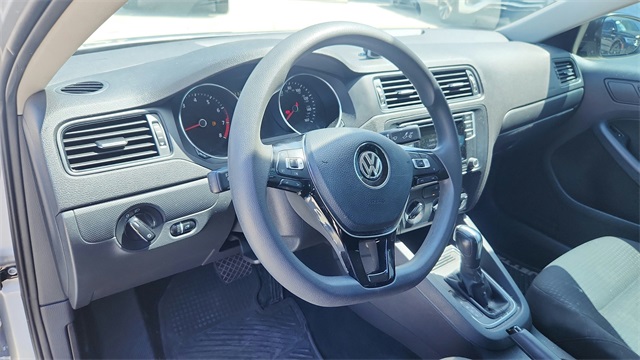 Vehicle image 12 of 31