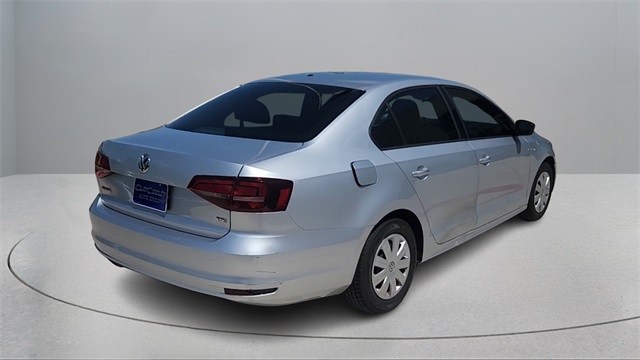 Vehicle image 4 of 31