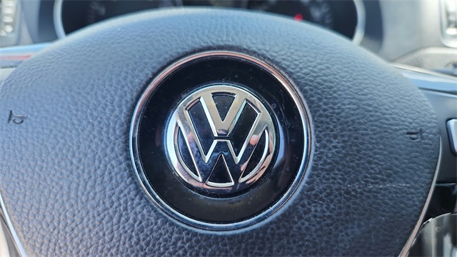 Vehicle image 28 of 31