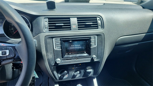 Vehicle image 14 of 31