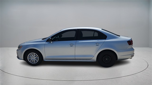 Vehicle image 8 of 31