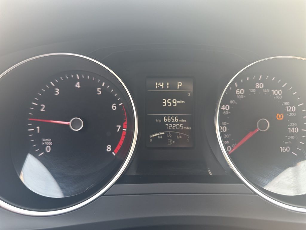 Vehicle image 16 of 22