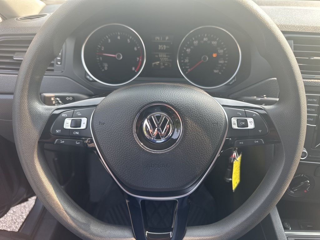 Vehicle image 15 of 22