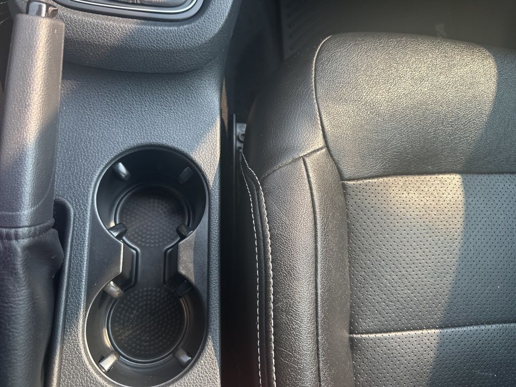 Vehicle image 19 of 22