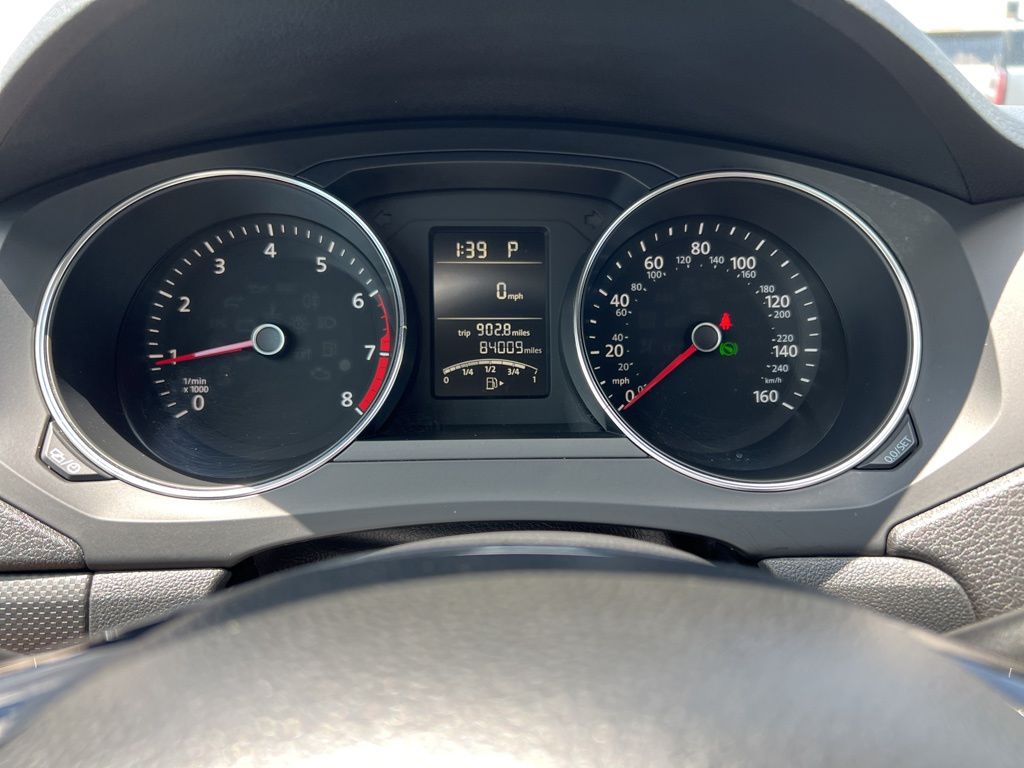Vehicle image 16 of 26