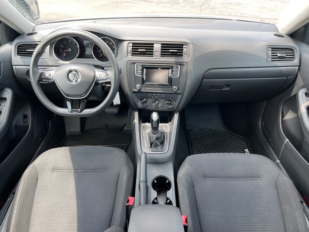 Vehicle image 13 of 26