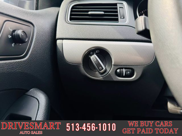 Vehicle image 22 of 38