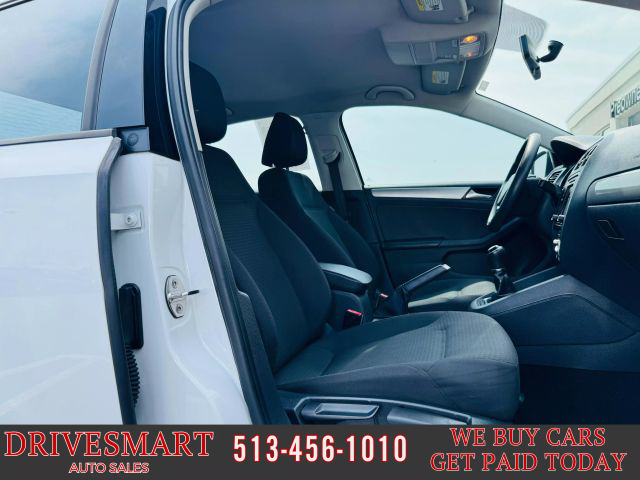 Vehicle image 19 of 38