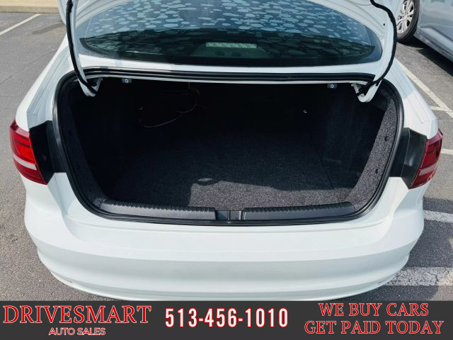 Vehicle image 9 of 38
