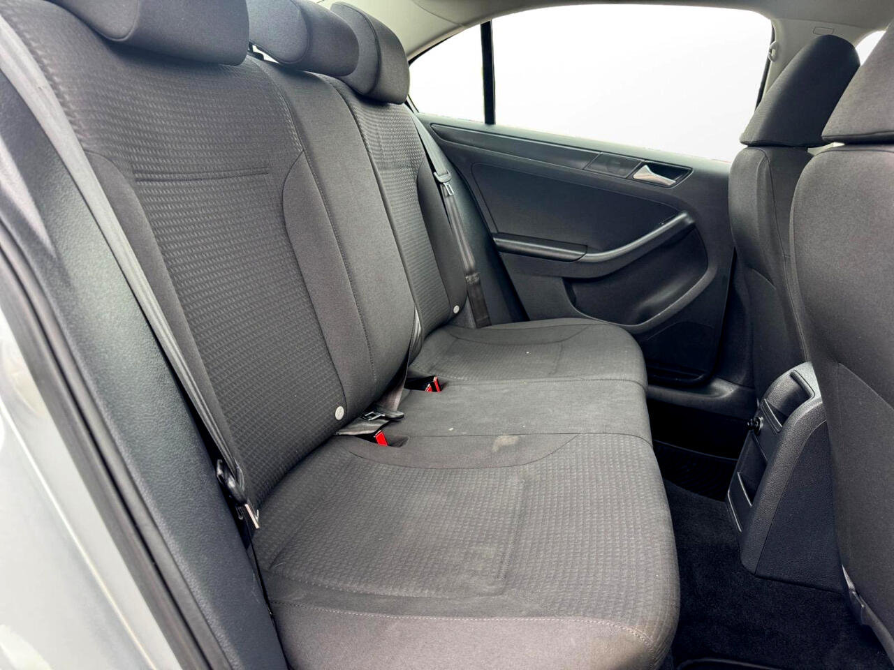Vehicle image 26 of 27
