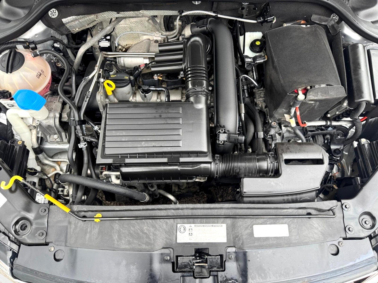 Vehicle image 16 of 27