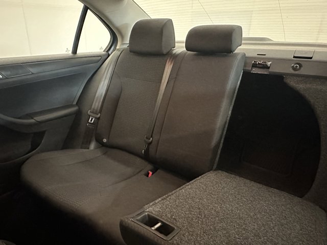 Vehicle image 12 of 30