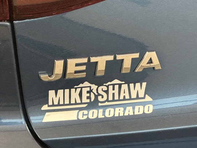 Vehicle image 26 of 30