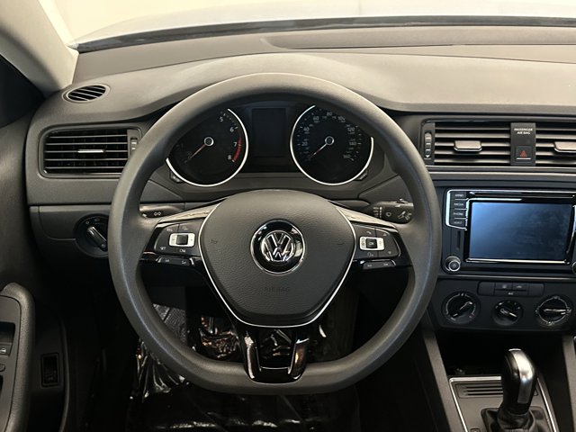 Vehicle image 13 of 30