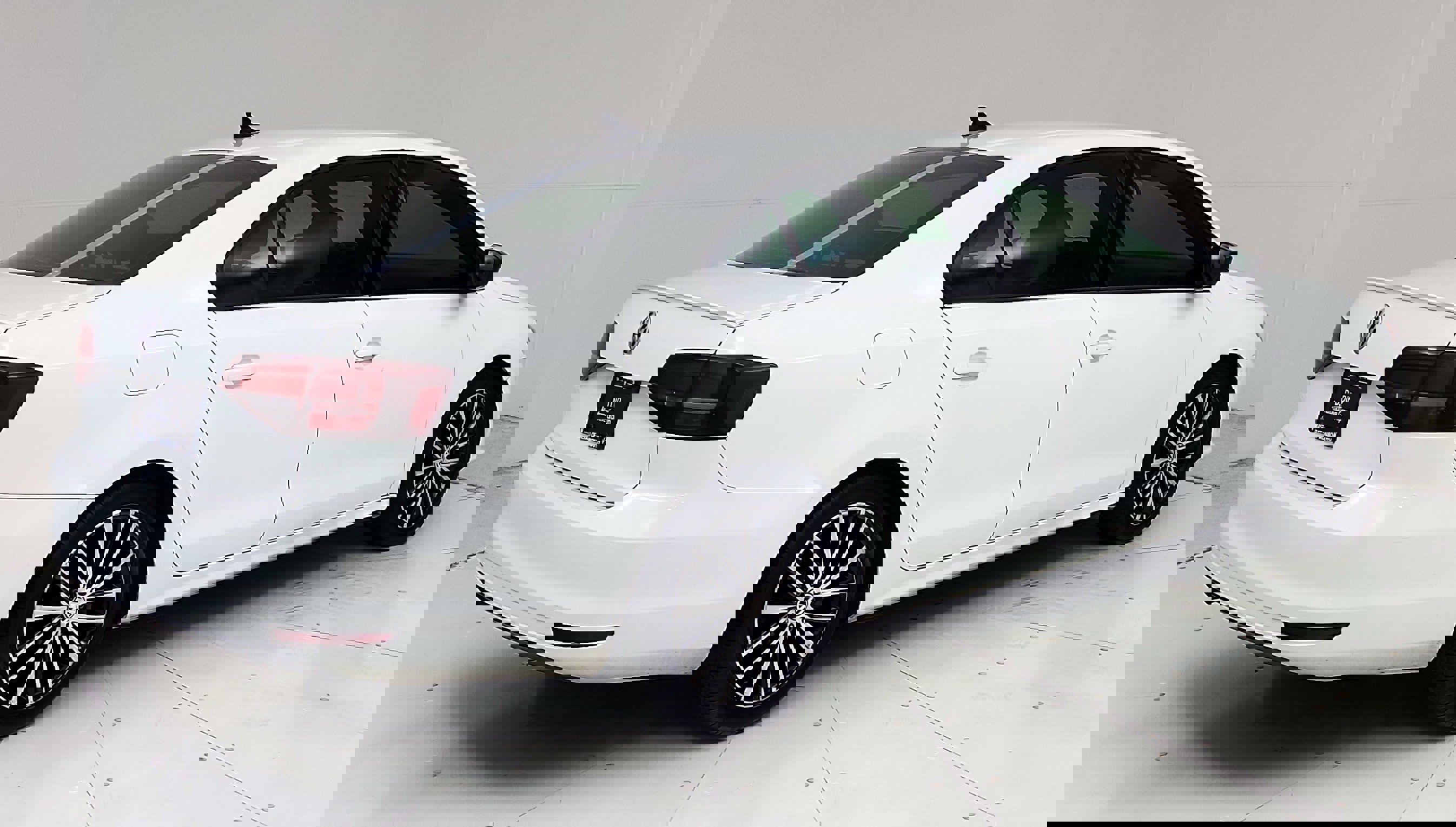 Vehicle image 11 of 38