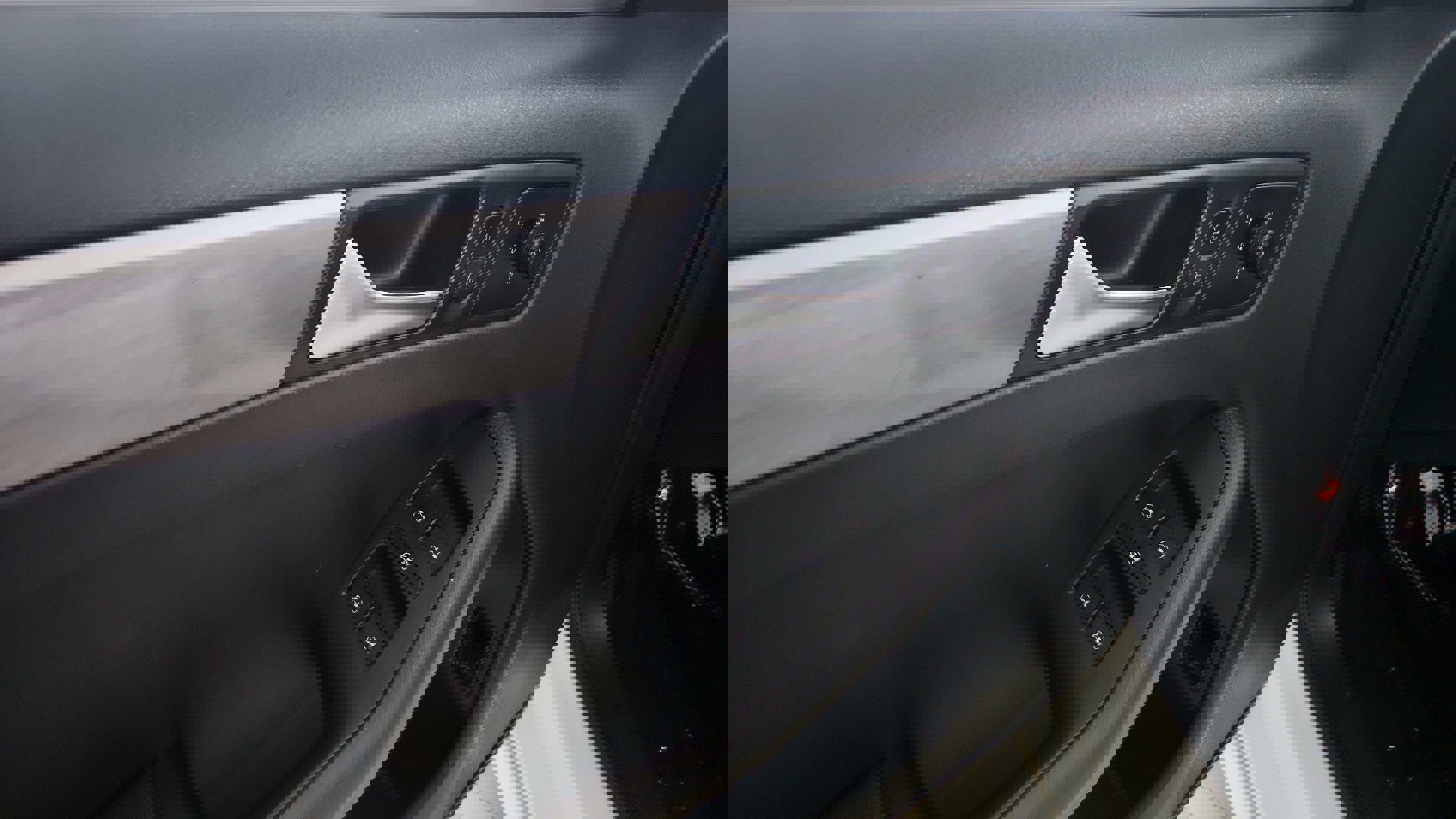 Vehicle image 31 of 38