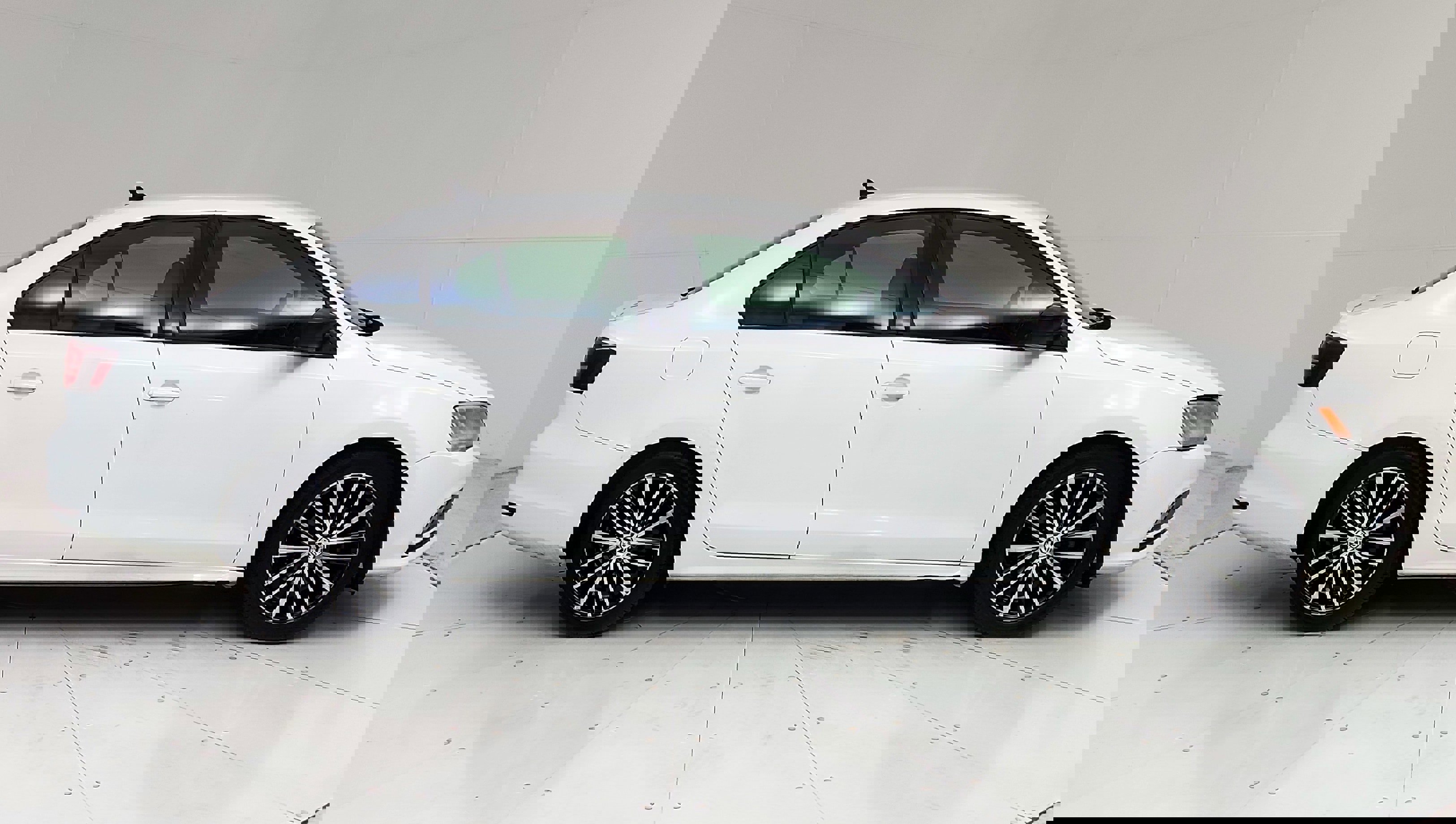 Vehicle image 10 of 38