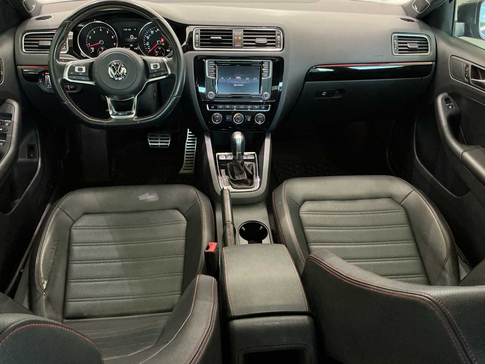 2016 Volkswagen Jetta 2.0T GLI SE Image 14 of 28
