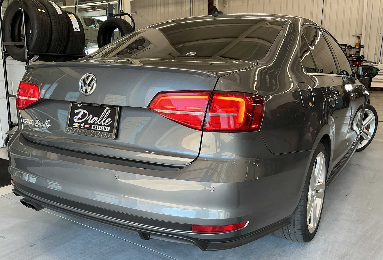 2016 Volkswagen Jetta 2.0T GLI SE Image 3 of 28