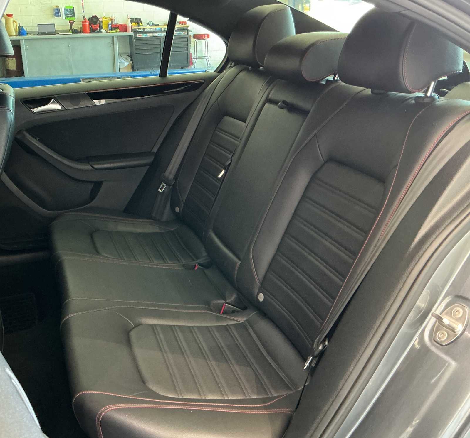 2016 Volkswagen Jetta 2.0T GLI SE Image 10 of 28